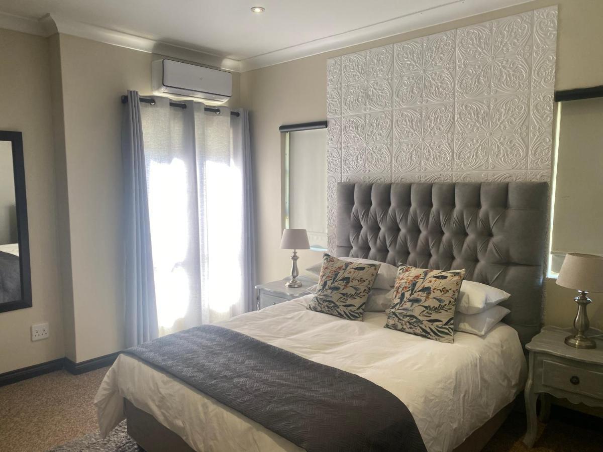 Holiday home Riverfront Golf Estate House